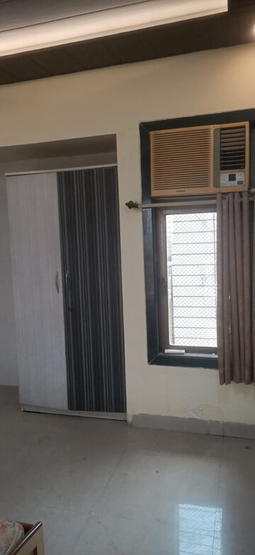 Room in 2 BHK Apartment at Regency Estate, Dombivli East – for Rent