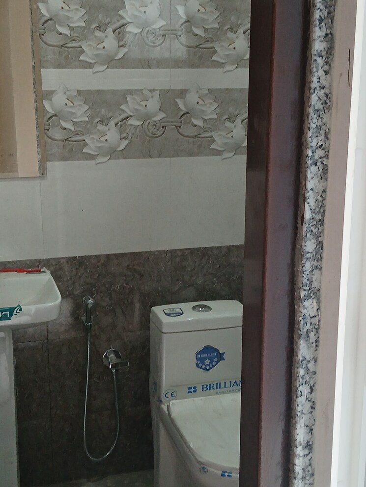 Bathroom, the-grand 2 Bedroom 1400 Sq.Ft. Builder Floor In Sector 52 Gurgaon 8767330