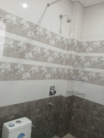 Bathroom in 2 BHK Builder Floor at The Grand, Sector 52 – for Rent