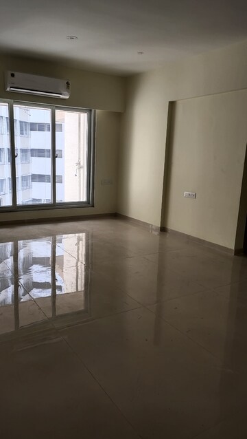 Furnished Amenities in 2 BHK Apartment at Ruparel Orion, Chembur – for Rent