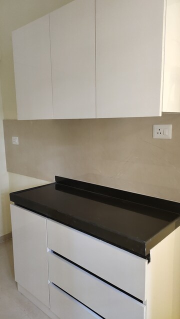 Room in 2 BHK Apartment at Ruparel Orion, Chembur – for Rent