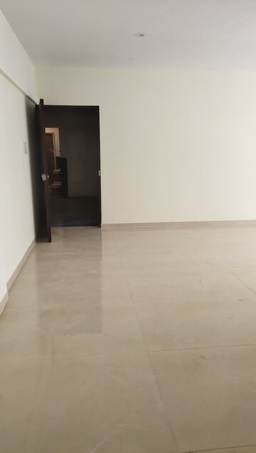 Room in 2 BHK Apartment at Ruparel Orion, Chembur – for Rent