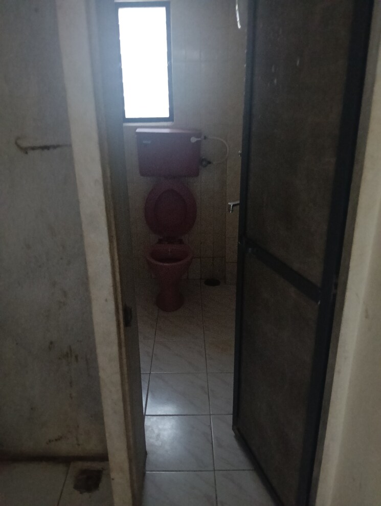 Bathroom, ganesh-prasad-apartments 1 Bedroom 500 Sq.Ft. Apartment In Dahisar West Mumbai 8767392