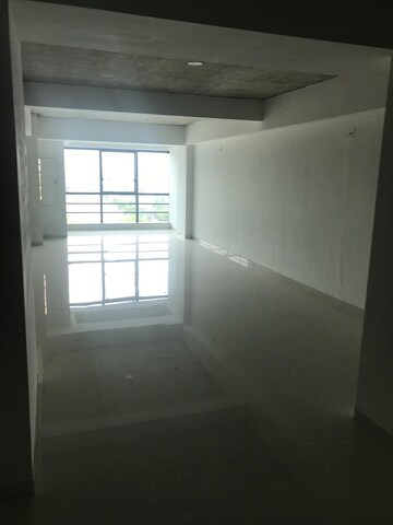 Room in  Office Space at Thaltej – for Rent