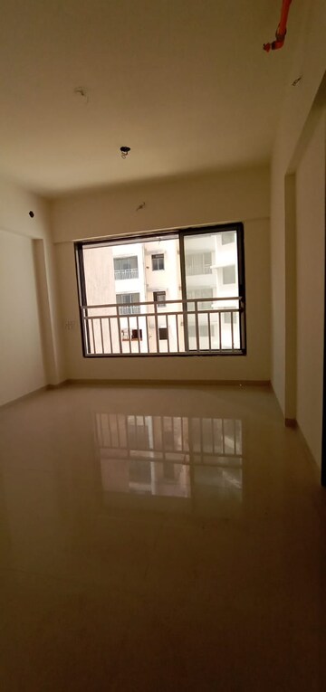 Room in 2 BHK Apartment at Crystal Armus, Chembur – for Rent