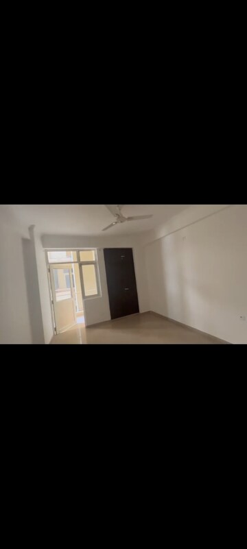 Room in 3 BHK Apartment at KW Srishti, Raj Nagar Extension – for Sale