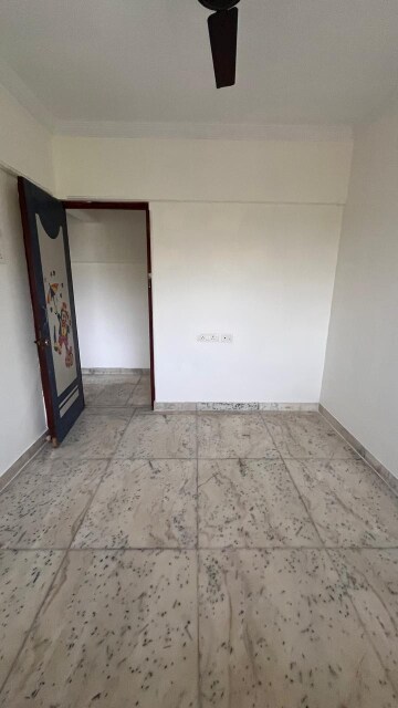 Room in 2 BHK Apartment at Dreamland CHS Borivali West, Borivali West – for Rent