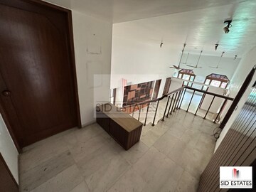  4 BHK Builder Floor at Sarvapriya Vihar – for Rent