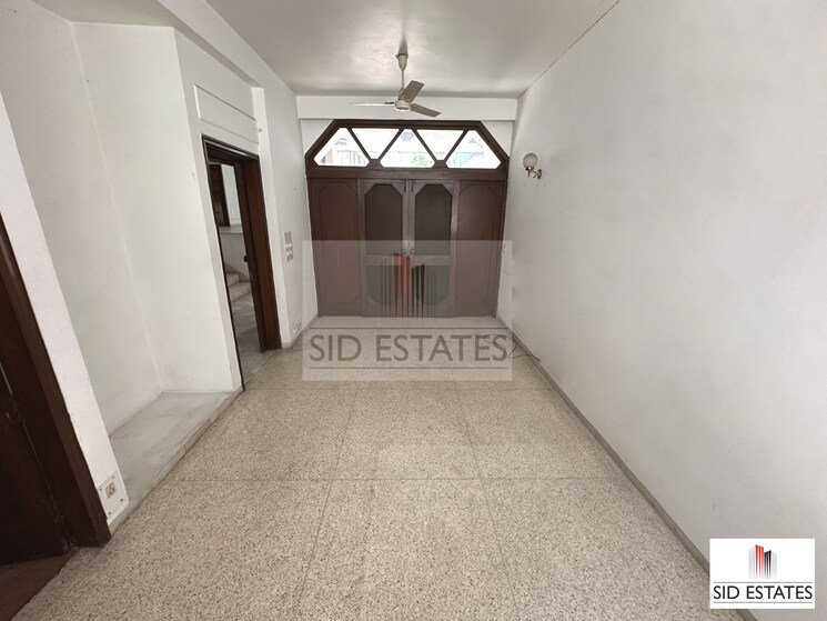 Other, sarvapriya vihar 4 Bedroom 1500 Sq.Ft. Builder Floor In Sarvapriya Vihar Delhi 8767523