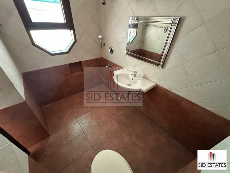 Attached Bathroom, sarvapriya vihar 4 Bedroom 1500 Sq.Ft. Builder Floor In Sarvapriya Vihar Delhi 8767523