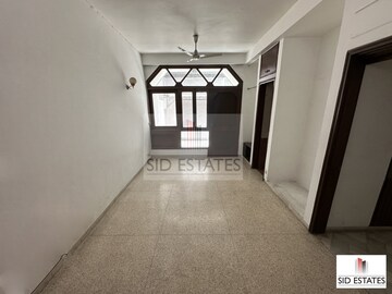  4 BHK Builder Floor at Sarvapriya Vihar – for Rent