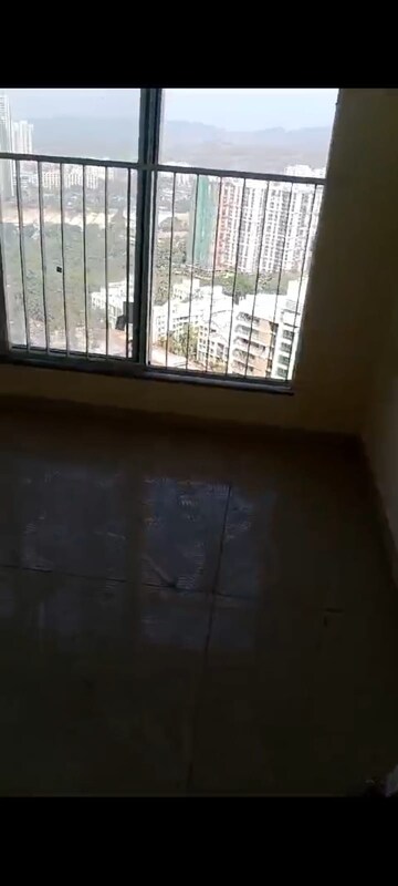 Room in 1 BHK Apartment at Godrej Nest Kandivali, Kandivali East – for Rent