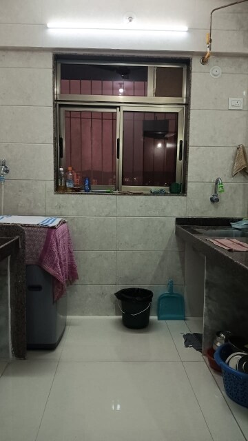 Master Bedroom in 2 BHK Apartment at Raj Tower Borivali, Borivali West – for Rent