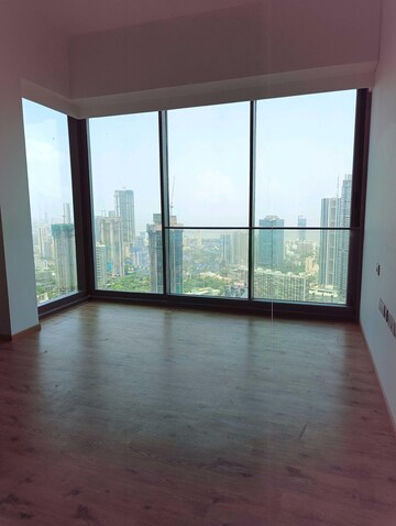 Room in 4 BHK Apartment at Rustomjee Crown, Prabhadevi – for Rent