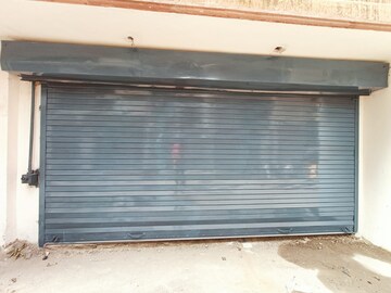  Shop For Rent in Chattarpur