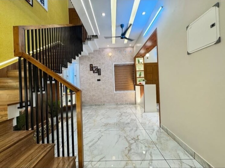 Balcony, sector 39 3.5 Bedroom 2250 Sq.Ft. Builder Floor In Sector 39 Faridabad 8767590