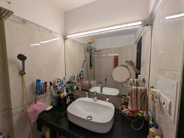Master Bedroom in 2 BHK Apartment at Cosmic Heights, Wadala – for Rent