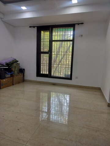 Room in 3 BHK Builder Floor at Chattarpur – for Rent