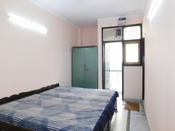 Room in 2 BHK Builder Floor at Malviya Nagar – for Rent