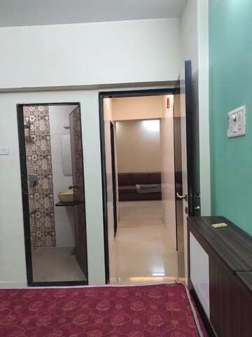 Room in 1 BHK Apartment at Dipti Greens, Andheri East – for Rent