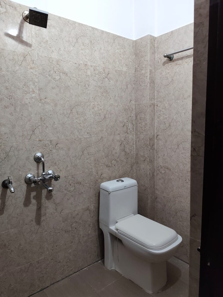Bathroom, gomti nagar Pg For Girls In Gomti Nagar 8767778