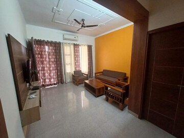 Room in  Pg at Vip Road – for Rent