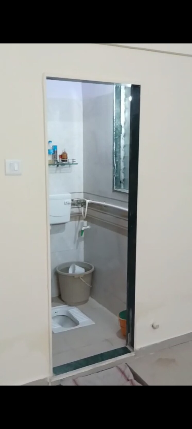 Bathroom, swastik-park 1 Bedroom 300 Sq.Ft. Apartment In Chembur Mumbai 8767817