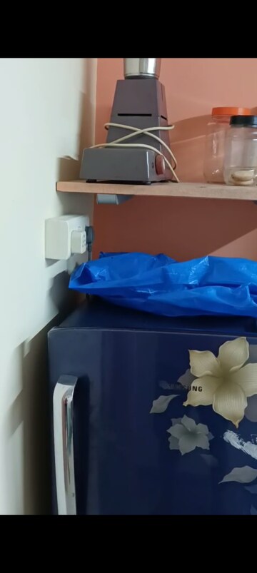 Furnished Amenities in 1 BHK Apartment at Swastik Park, Chembur – for Rent