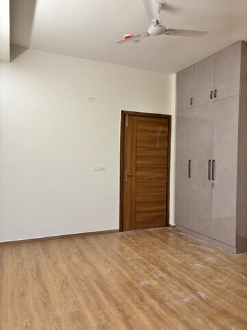 Room in 2 BHK Apartment at Vatika Xpressions, Sector 88b – for Rent
