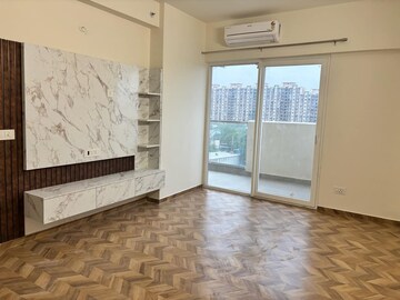 Room in 2 BHK Apartment at Vatika Xpressions, Sector 88b – for Rent