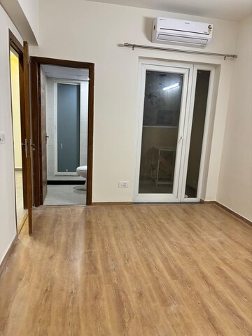 Room in 2 BHK Apartment at Vatika Xpressions, Sector 88b – for Rent