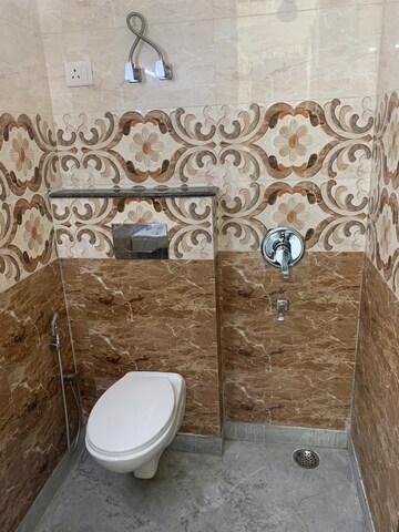 Bathroom in 1 BHK Builder Floor at Palam Vihar Residents Association, Palam Vihar – for Rent
