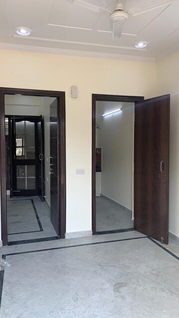 Room in 1 BHK Builder Floor at Palam Vihar Residents Association, Palam Vihar – for Rent