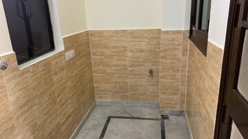 Bathroom in 1 BHK Builder Floor at Palam Vihar Residents Association, Palam Vihar – for Rent