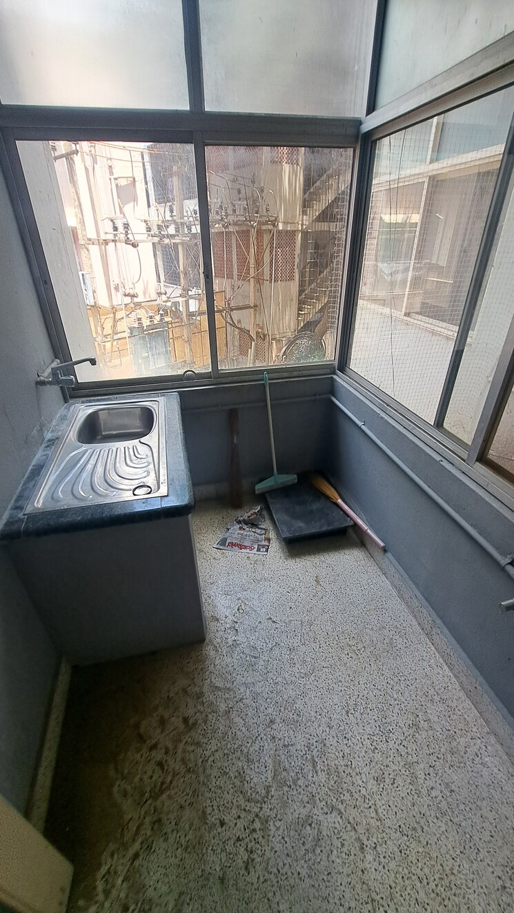  Parking, rj-garden 2 Bedroom 1350 Sq.Ft. Apartment In Indiranagar Bangalore 8767838