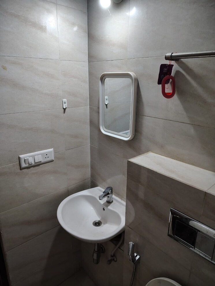 Bathroom, mahindra-antheia 2 Bedroom 532 Sq.Ft. Apartment In Pimpri Pune 8767842