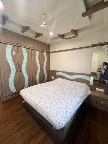Master Bedroom in 3 BHK Apartment at Andheri West – for Rent