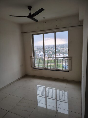 Room in 2 BHK Apartment at Mahindra Centralis Tower 1, Pimpri – for Rent
