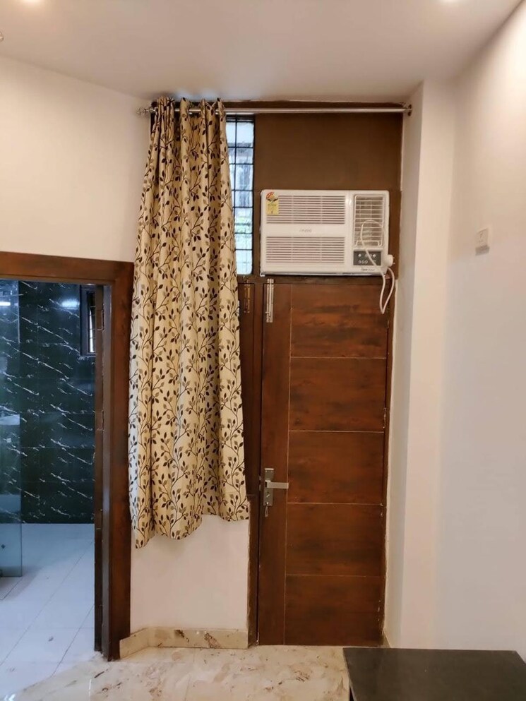 Bedroom, greater kailash i 3 Bedroom 208 Sq.Yd. Builder Floor In Greater Kailash I Delhi 8767857
