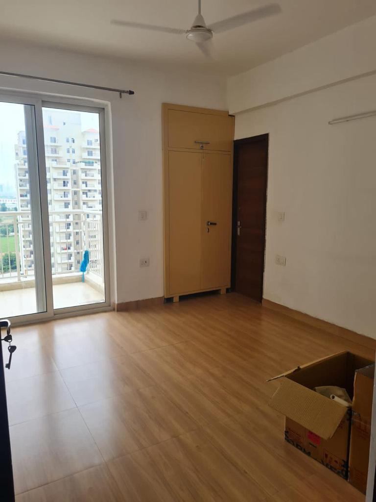3.5 BHK + Pooja Room Apartment For Rent in SS The Coralwood