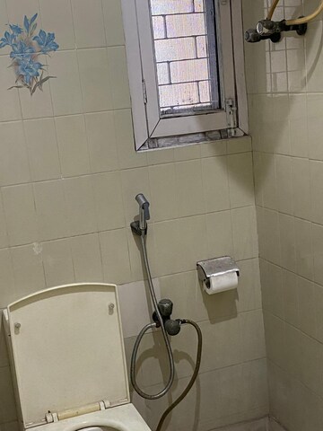 Bathroom in 1.5 BHK Apartment at Uma Cooperative Society, Mayur Vihar 1 – for Rent