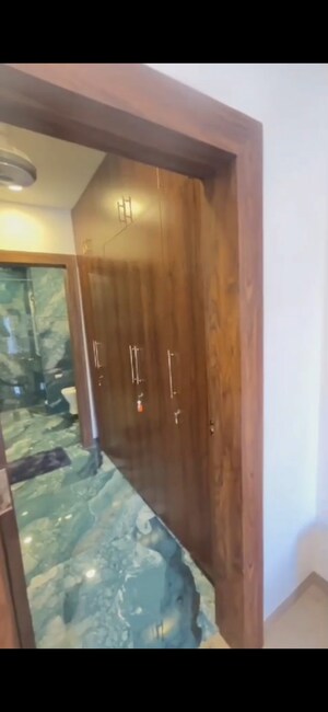 Furnished Amenities in 6 BHK Independent House at Napania – for Sale