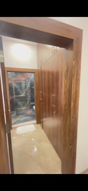 Building Lobby in 6 BHK Independent House at Napania – for Sale