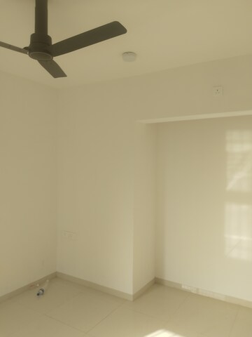 Room in 2 BHK Apartment at Runwal Eirene, Balkum Pada – for Rent