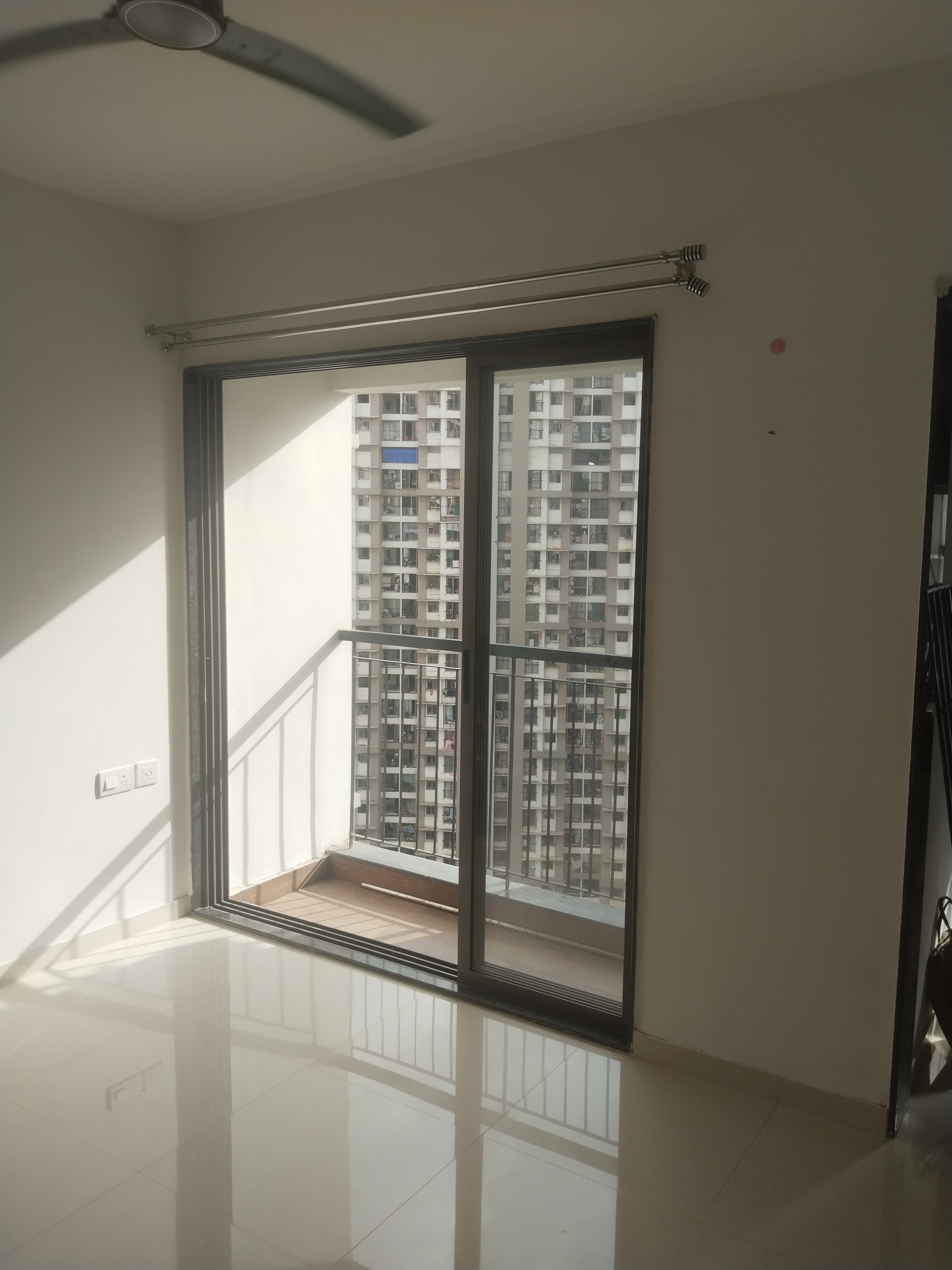 2 BHK + Extra Room Apartment For Rent in Runwal Eirene