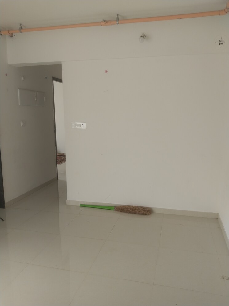 Room, runwal-eirene 2 Bedroom 600 Sq.Ft. Apartment In Balkum Pada Thane 8767892