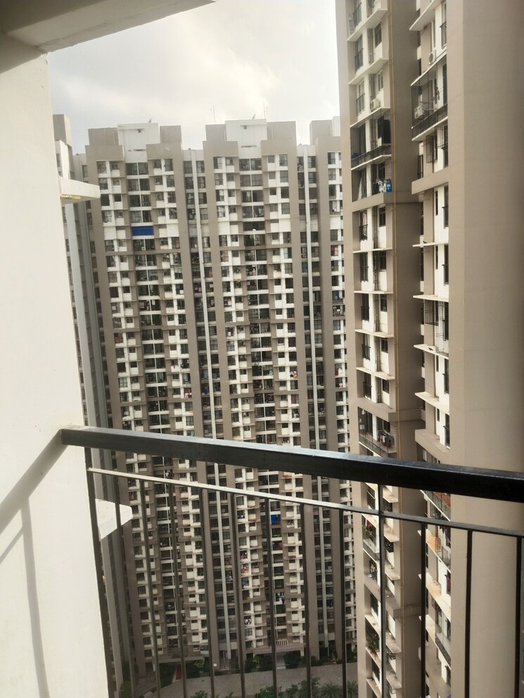 undefined, runwal-eirene 2 Bedroom 600 Sq.Ft. Apartment In Balkum Pada Thane 8767892
