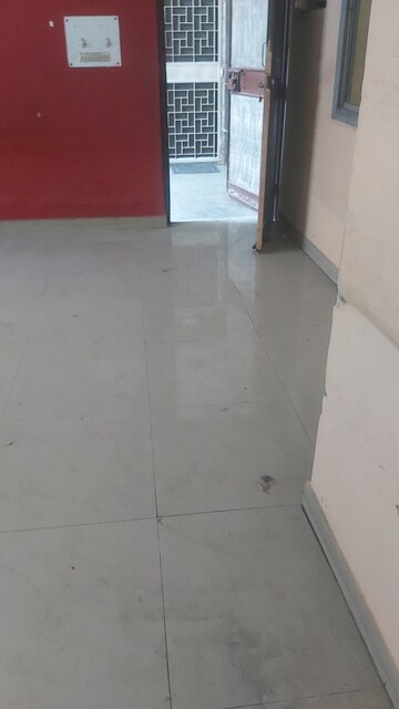 Room in 2.5 BHK Apartment at Mayur Vihar – for Sale