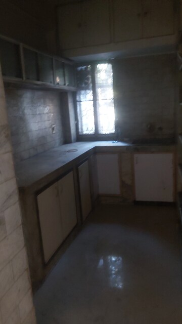 Kitchen in 2.5 BHK Apartment at Mayur Vihar – for Sale