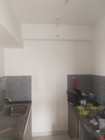 Furnished Amenities in 2 BHK Apartment at Lodha Paradise, Majiwada – for Rent